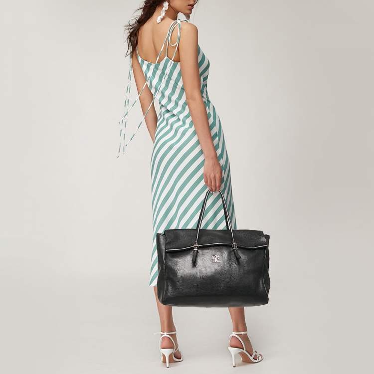 Pre Owned Carolina Herrera Black Leather Minueto Flap Bag