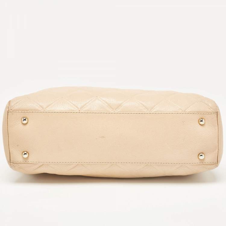 Pre Owned Carolina Herrera Beige Logo Embossed Quilted Leather Chain Tote