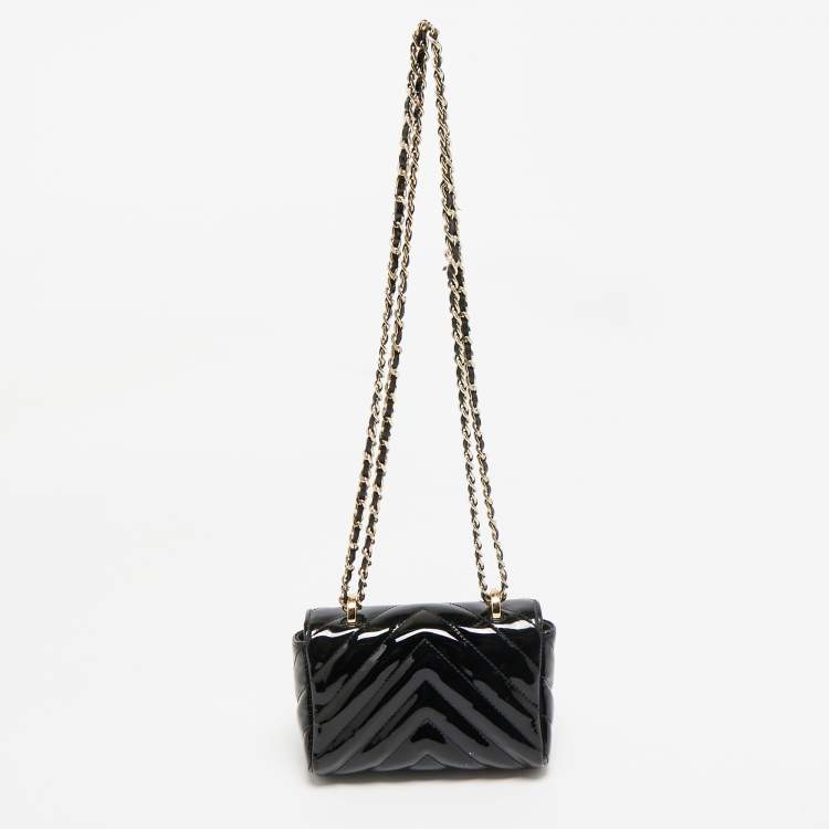 Pre Owned Carolina Herrera Black Chevron Patent Leather Mini Bimba Chain Bag