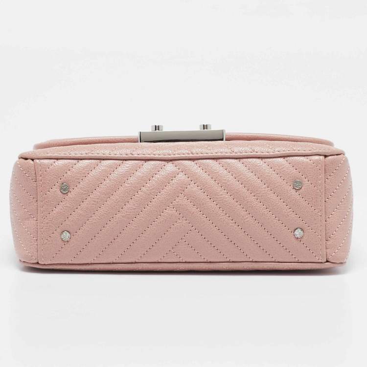 Pre Owned Carolina Herrera Light Pink Diagonal Quilt Leather Pushlock Flap Bag