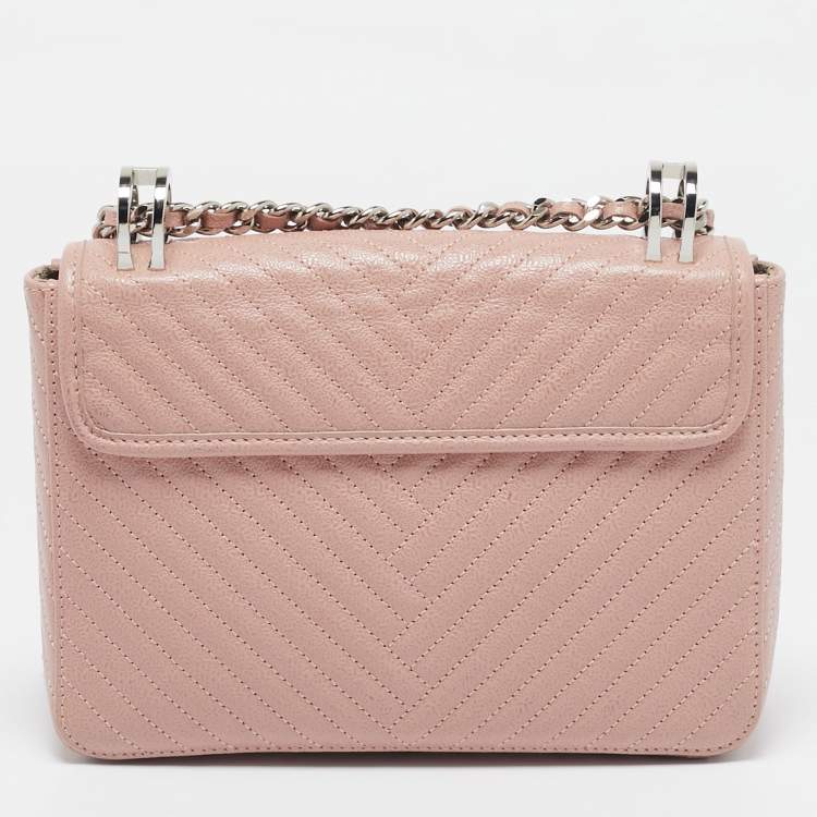 Pre Owned Carolina Herrera Light Pink Diagonal Quilt Leather Pushlock Flap Bag