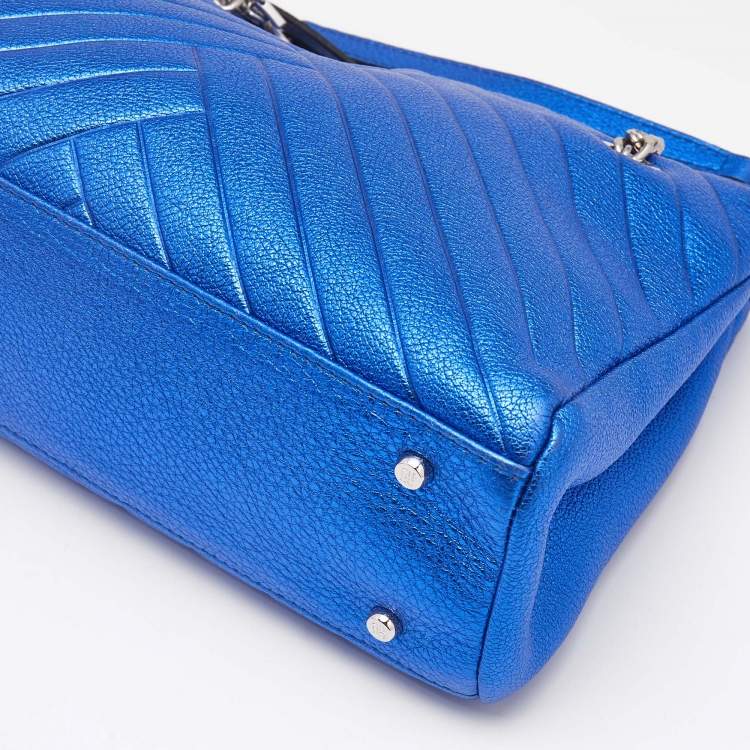 Pre Owned Carolina Herrera Blue Quilted Leather Logo Charm Chain Tote