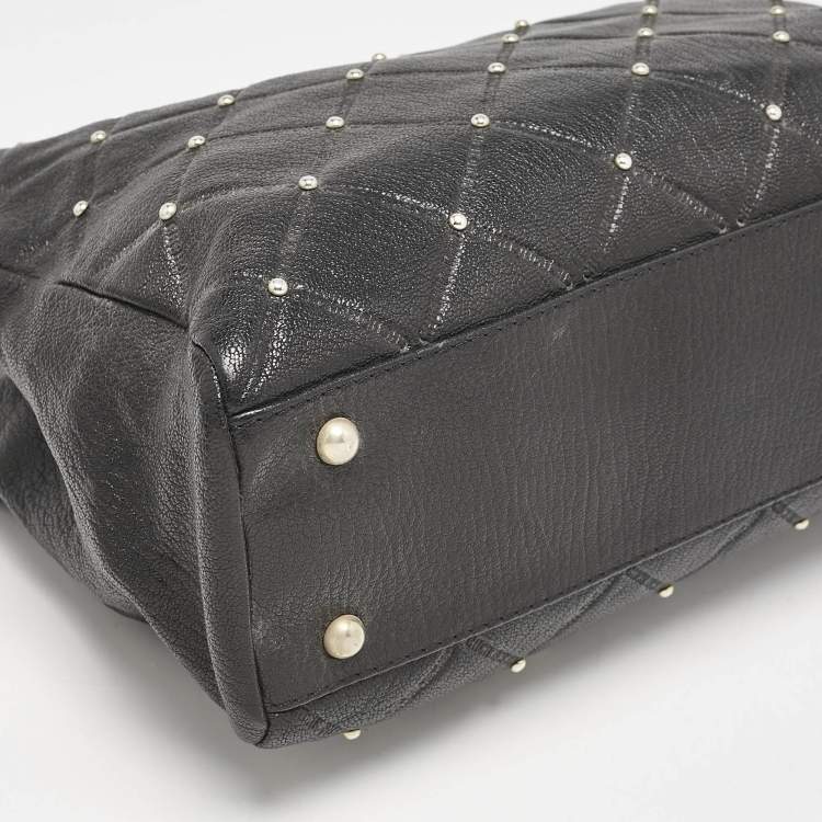 Pre Owned Carolina Herrera Black Logo Embossed Quilted Leather Studded Chain Tote