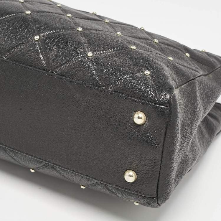 Pre Owned Carolina Herrera Black Logo Embossed Quilted Leather Studded Chain Tote
