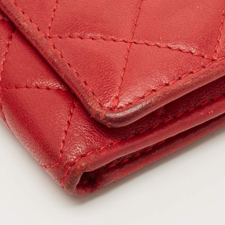 Pre Owned Carolina Herrera Red Quilted Leather Trifold Compact Wallet