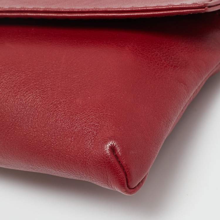 Pre Owned حقيبة كلتش كارولينا هيريرا جلد أحمر مغلف