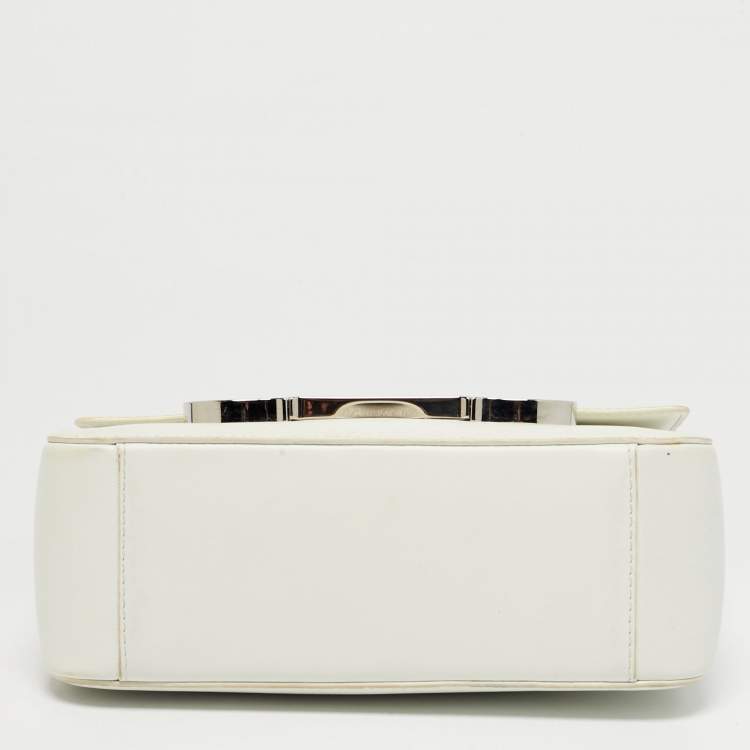 Pre Owned Carolina Herrera White Leather Medium Initials Insignia Shoulder Bag