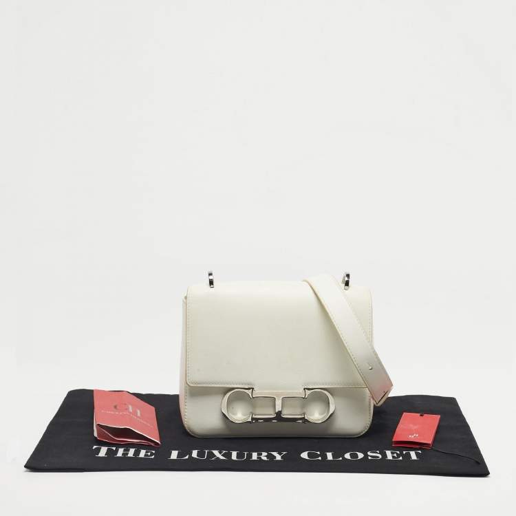 Pre Owned Carolina Herrera White Leather Medium Initials Insignia Shoulder Bag