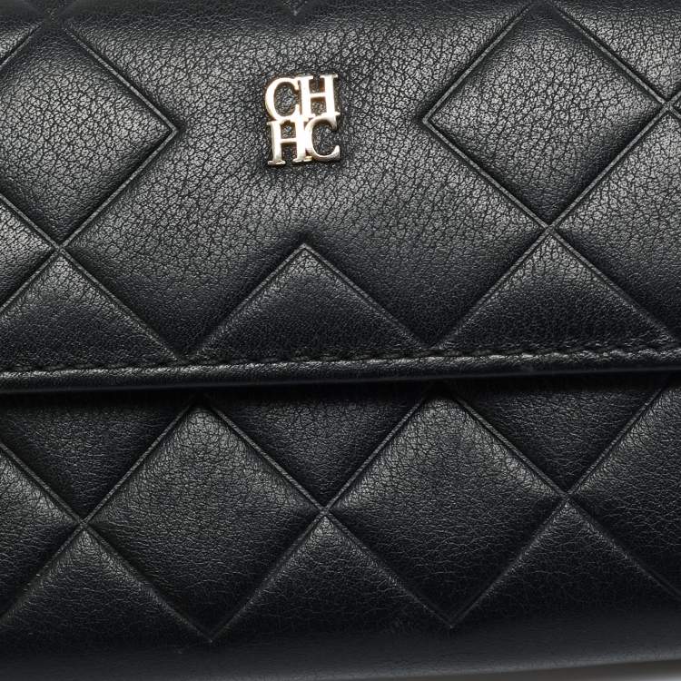 Pre Owned Carolina Herrera Black Quilted Leather Flap Compact Wallet