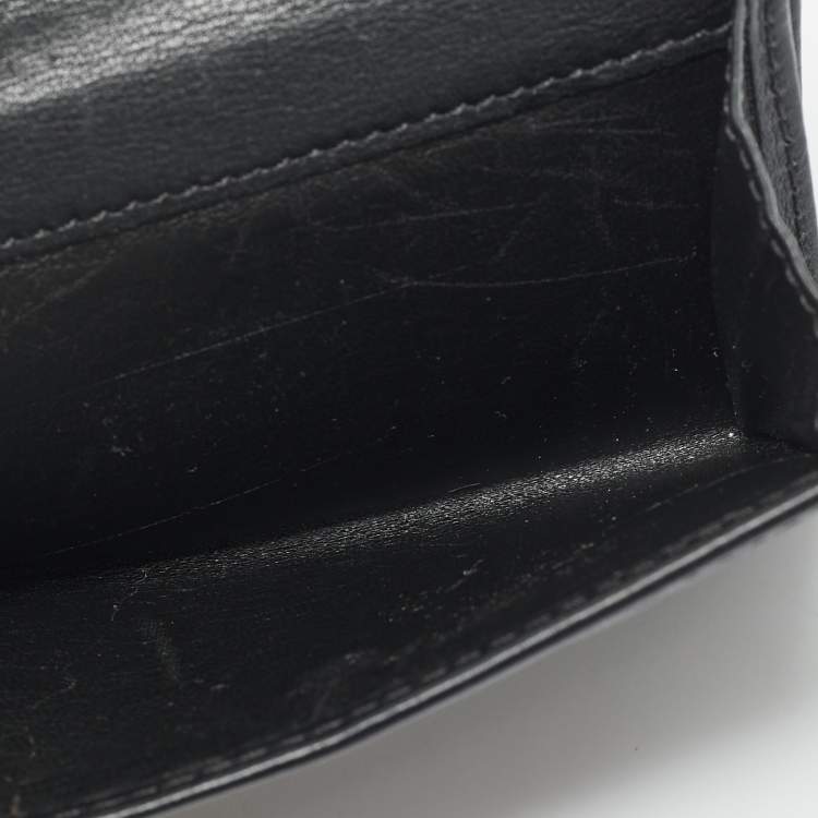 Pre Owned Carolina Herrera Black Quilted Leather Flap Compact Wallet