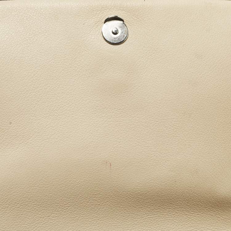 Pre Owned Carolina Herrera Bow Beige/Black Monogram Embossed Patent and Leather Shoulder Bag