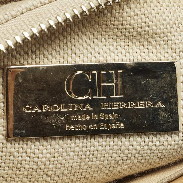 Pre Owned Carolina Herrera Bow Beige/Black Monogram Embossed Patent and Leather Shoulder Bag