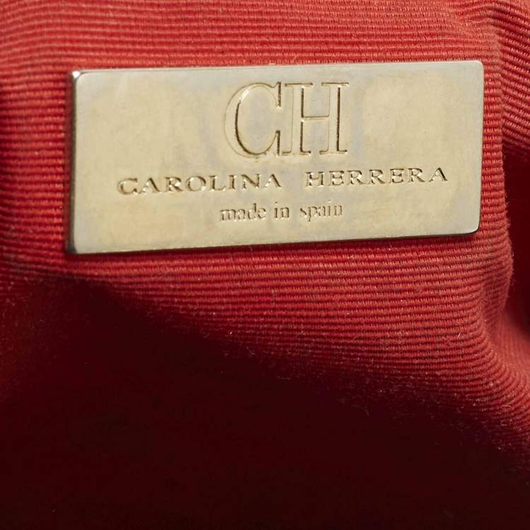 Pre Owned Carolina Herrera Logo Flap Navy Blue Quilted Leather Shoulder Bag