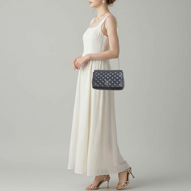 Pre Owned Carolina Herrera Logo Flap Navy Blue Quilted Leather Shoulder Bag