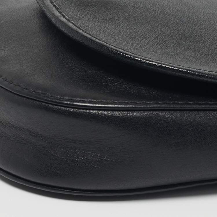 Pre Owned Carolina Herrera Flap Chain Black Leather Crossbody Bag