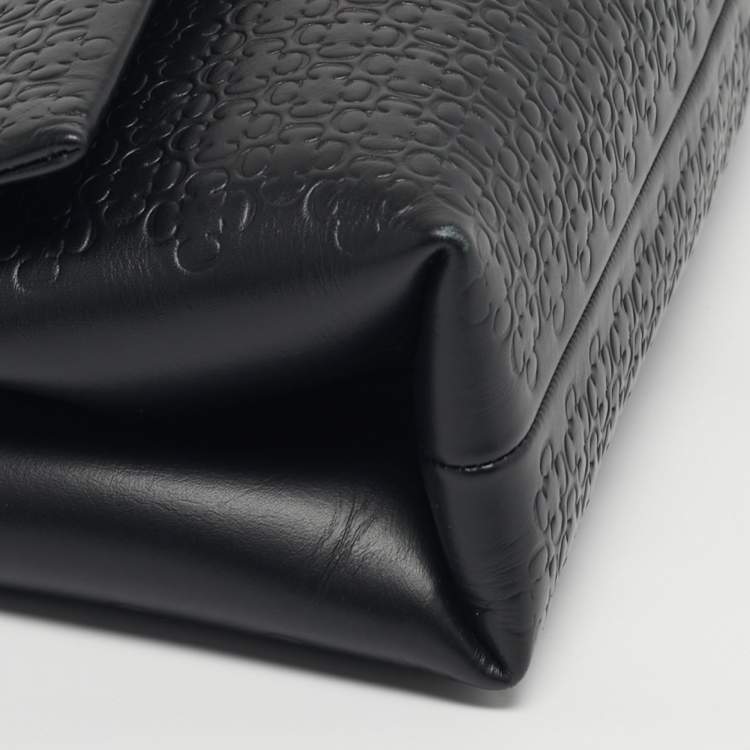 Pre Owned Carolina Herrera Camelot Black Embossed Leather Shoulder Bag