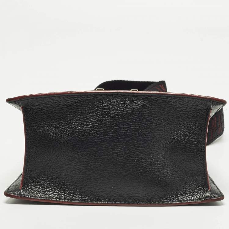 Pre Owned Carolina Herrera Pushlock Black/Red Logo Embossed Leather Top Handle Bag