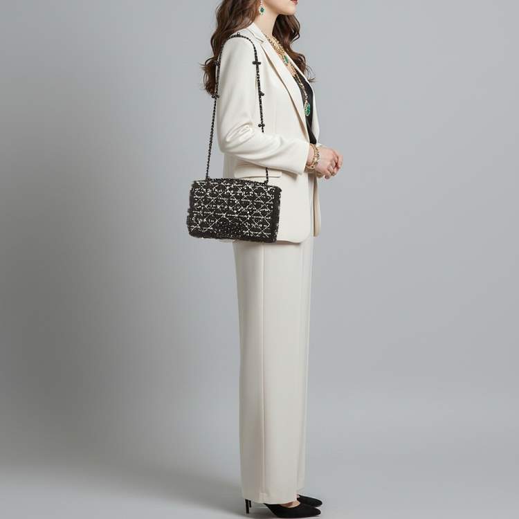 مملوكة مسبقًا Carolina Herrera Pearl Embellished Chain Black Quilted Tweed Shoulder Bag