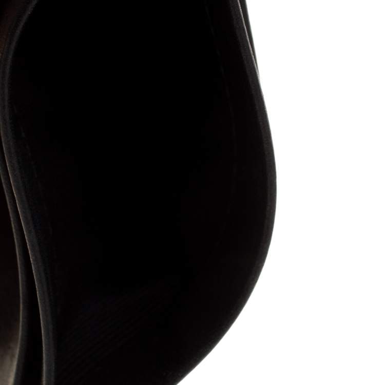 Pre Owned Carolina Herrera Black Bow Leather Card Holder
