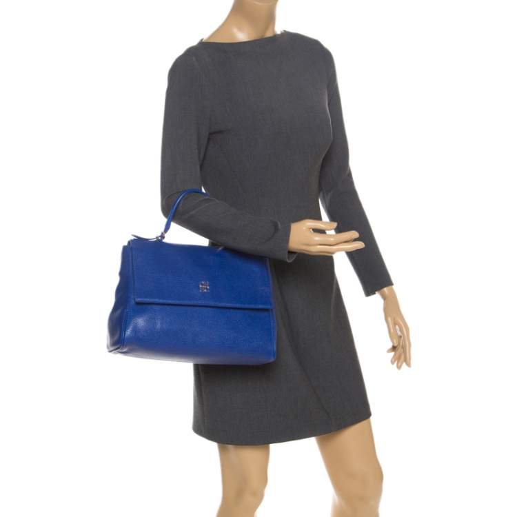 مملوكة مسبقًا Carolina Herrera Blue Leather Minuetto Flap Top Handle Bag