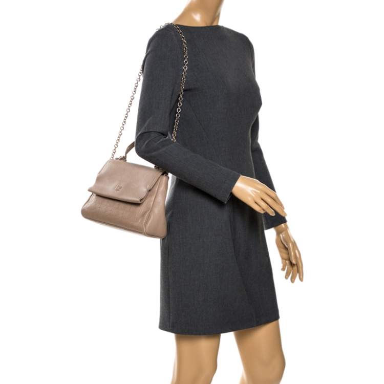 Pre Owned Carolina Herrera Beige Leather Minueto Top Handle Bag