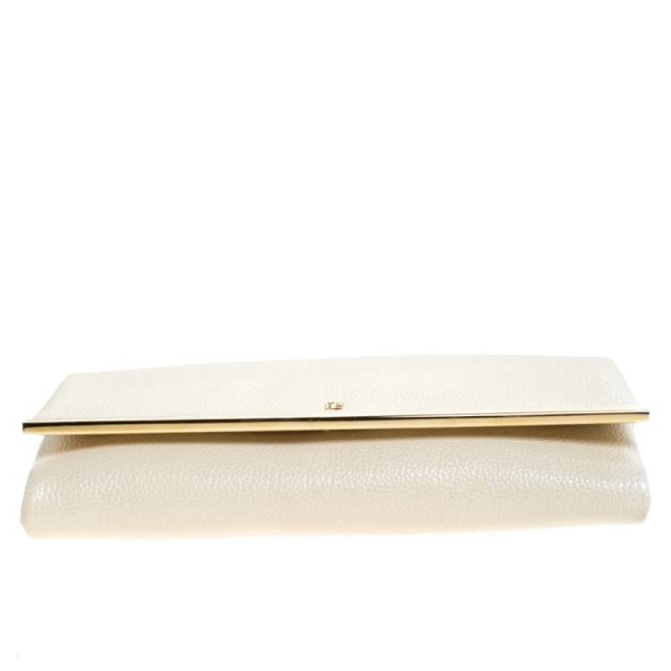 Pre Owned Carolina Herrera Light Cream Leather Flap Chain Clutch