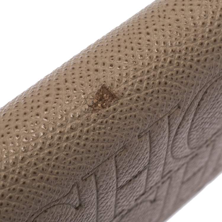 Pre Owned Carolina Herrera Beige Leather Continental Flap Wallet