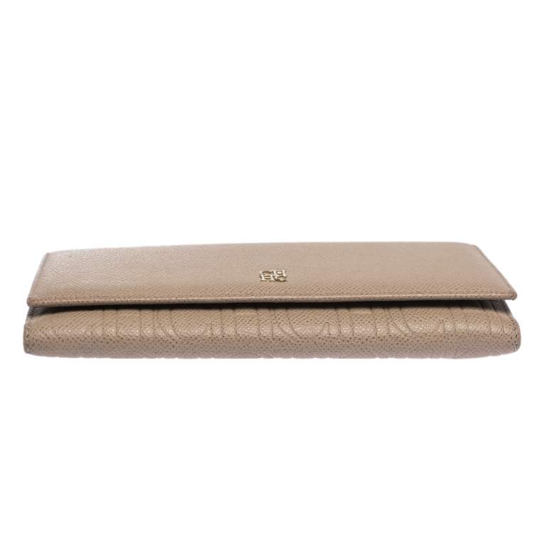 Pre Owned Carolina Herrera Beige Leather Continental Flap Wallet