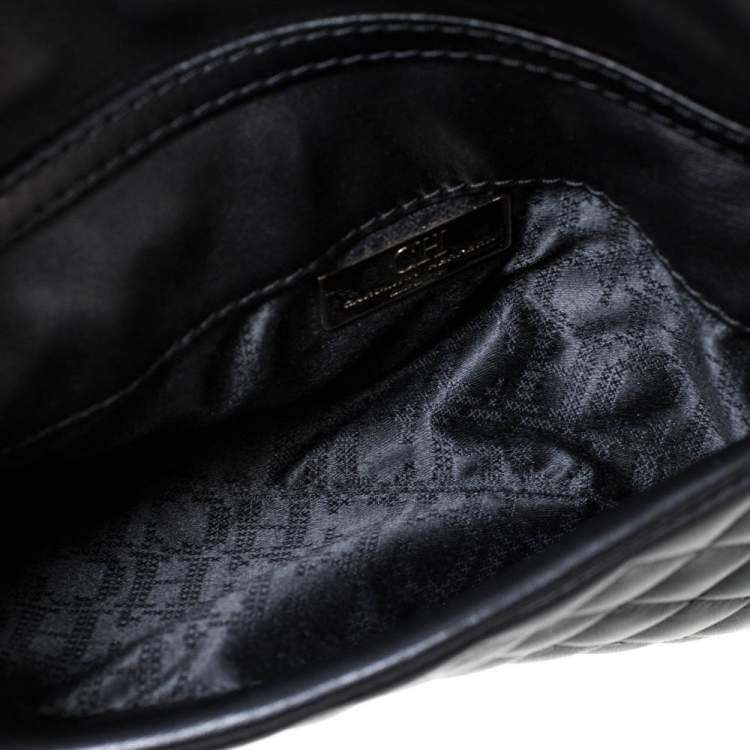 Pre Owned Carolina Herrera Black Quilted Leather Flap Chain Shoulder Bag