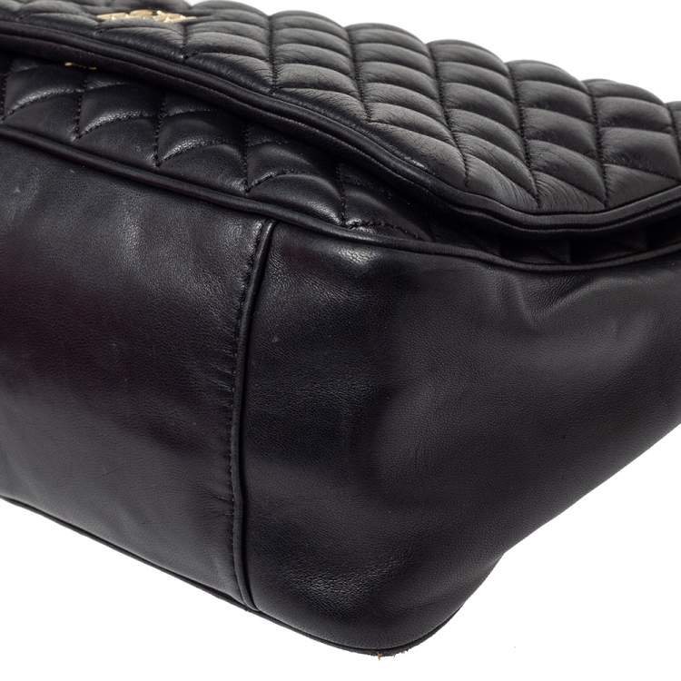 Pre Owned Carolina Herrera Black Quilted Leather Flap Chain Shoulder Bag