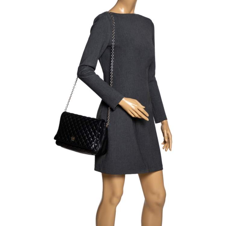 Pre Owned Carolina Herrera Black Quilted Leather Flap Chain Shoulder Bag