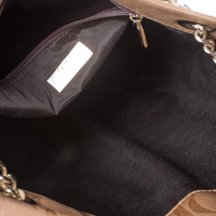 Pre Owned Carolina Herrera Light Brown Embossed Leather Bow Flap Hobo