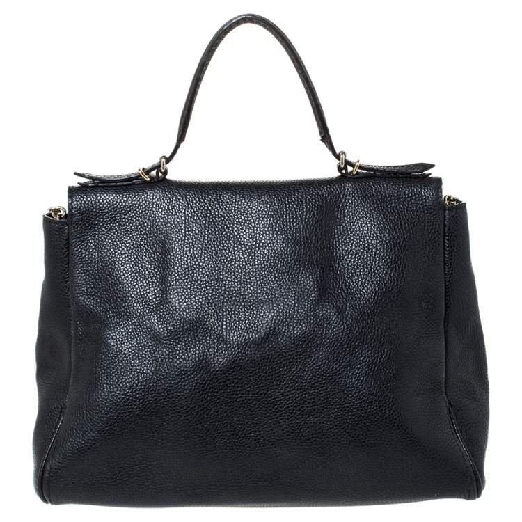مملوكة مسبقًا Carolina Herrera Black Leather Minueto Flap Bag