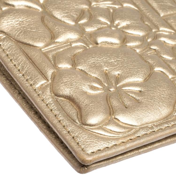 Pre Owned Carolina Herrera Metallic Gold Floral Embossed Leather Bifold Continental Wallet