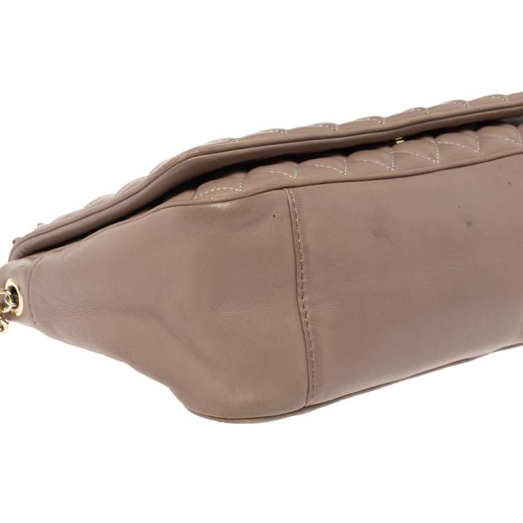 Pre Owned Carolina Herrera Beige Quilted Leather Flap Chain Shoulder Bag