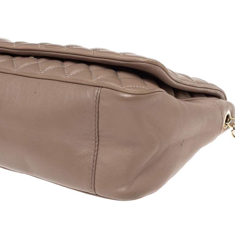 Pre Owned Carolina Herrera Beige Quilted Leather Flap Chain Shoulder Bag