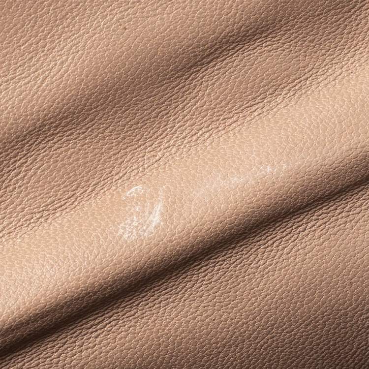 Pre Owned Carolina Herrera Beige Quilted Leather Flap Chain Shoulder Bag