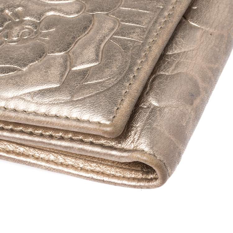 Pre Owned Carolina Herrera Gold Floral Embossed Leather Flap Continental Wallet