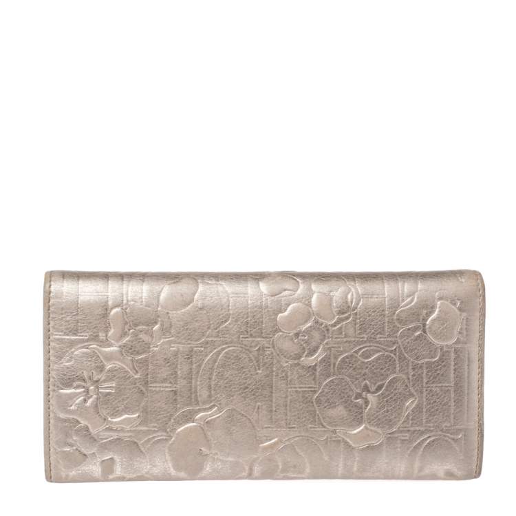 Pre Owned Carolina Herrera Gold Floral Embossed Leather Flap Continental Wallet