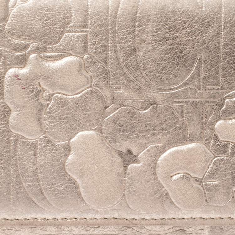 Pre Owned Carolina Herrera Gold Floral Embossed Leather Flap Continental Wallet