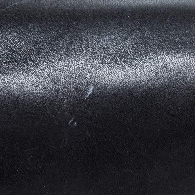 Pre Owned Carolina Herrera Black Quilted Leather Flap Chain Shoulder Bag