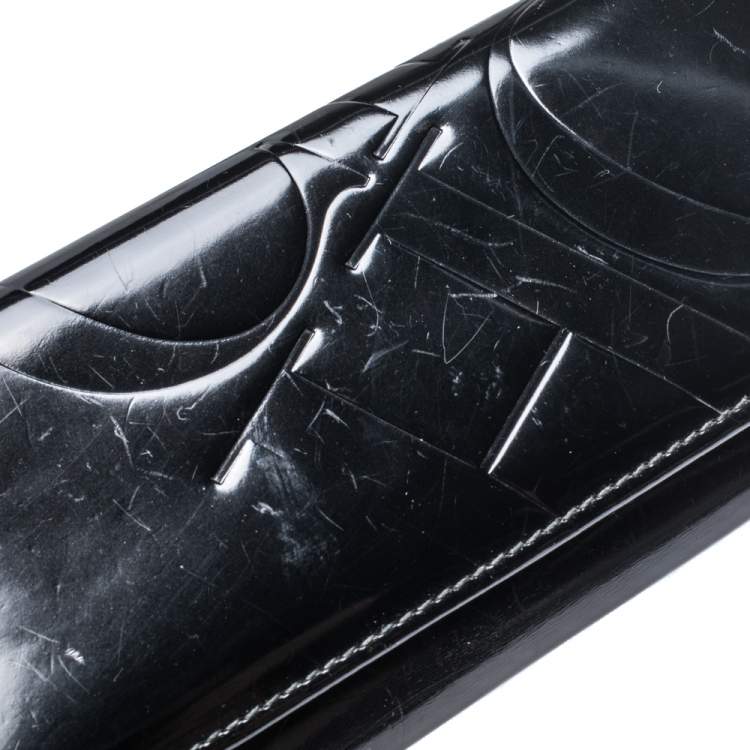 Pre Owned Carolina Herrera Black Patent Leather Continental Wallet