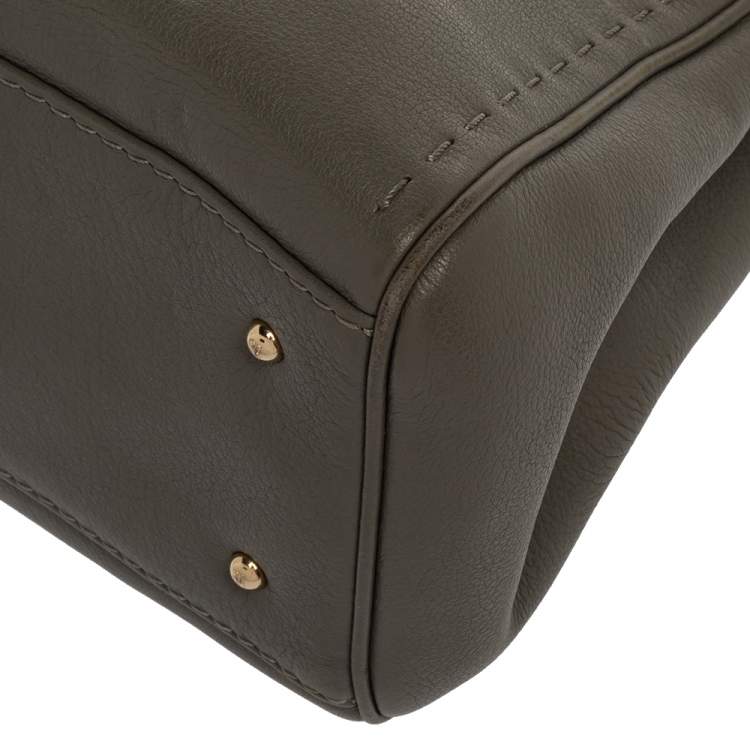 Pre Owned Carolina Herrera Grey Leather Charm Tote