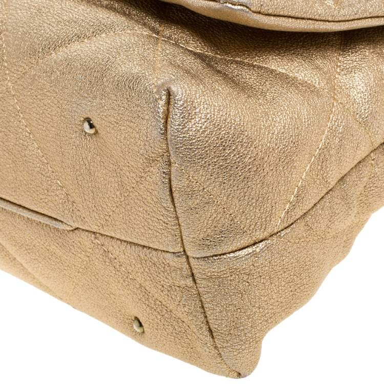 Pre Owned Carolina Herrera Gold Embossed Leather Metal Flap Shoulder Bag