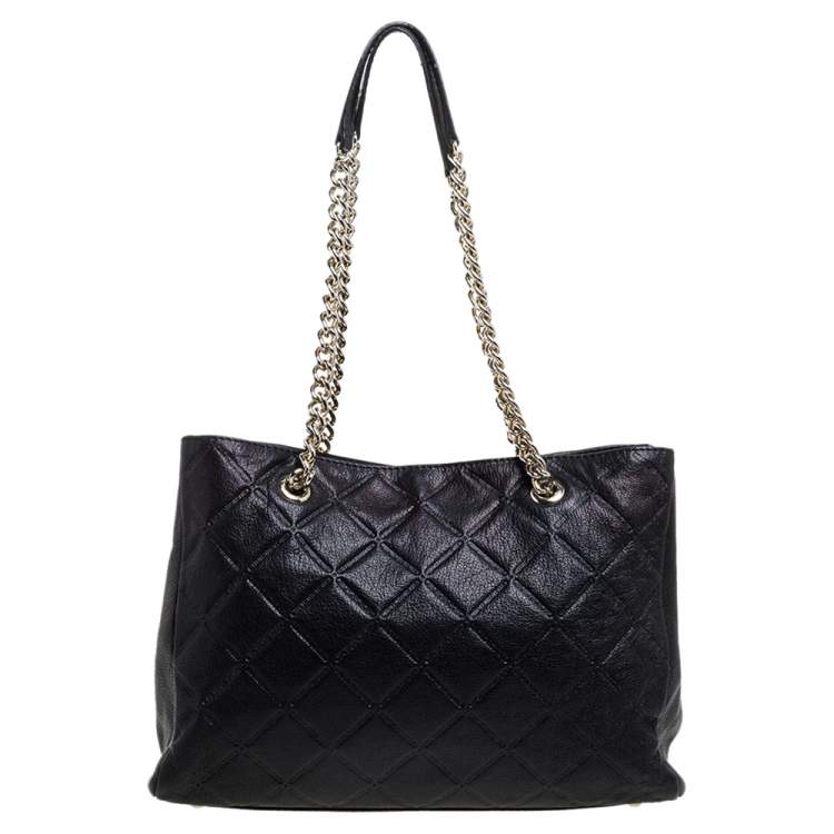 Pre Owned Carolina Herrera Black Quilted Leather Chain Tote