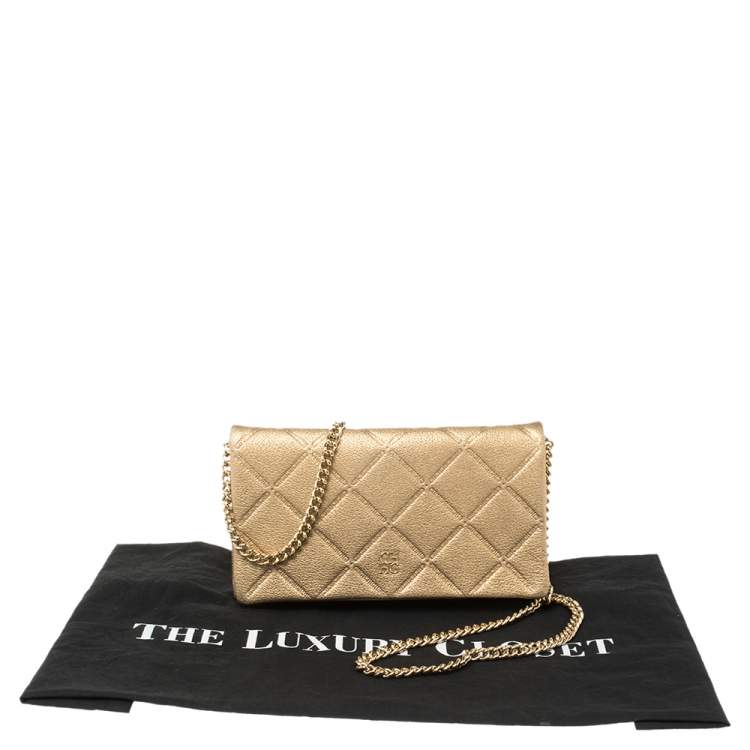 Pre Owned Carolina Herrera Gold Quilted Embossed Leather Flap Chain Clutch