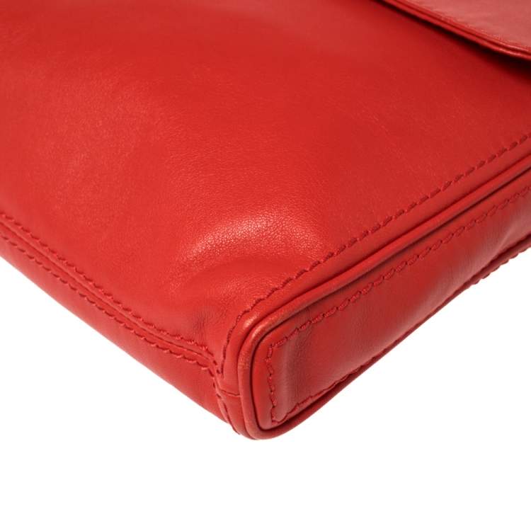 Pre Owned Carolina Herrera Crimson Red Leather Flap Chain Shoulder Bag