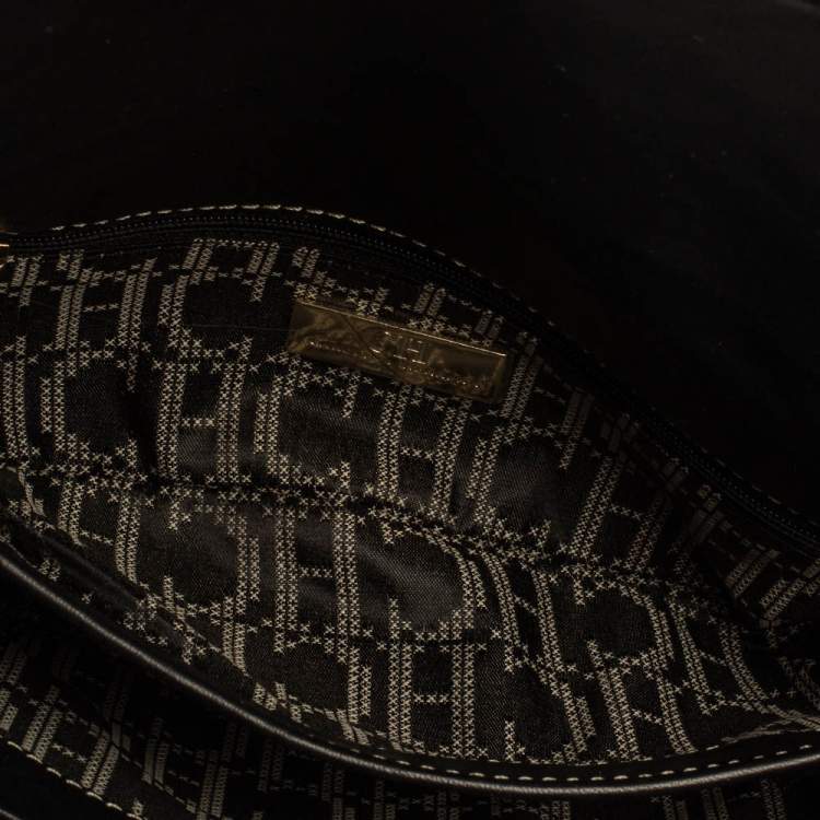 Pre Owned Carolina Herrera Black Quilted Leather Clutch