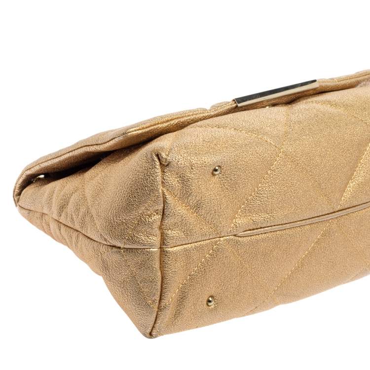 Pre Owned Carolina Herrera Metallic Gold Quilted Leather Flap Chain Shoulder Bag