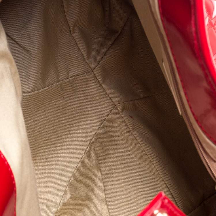 Pre Owned Carolina Herrera Red Croc Embossed Patent Leather Logo Chain Shoulder Bag